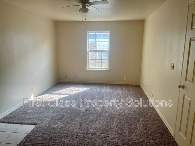 Photo - 1132 N Gardner Ave
