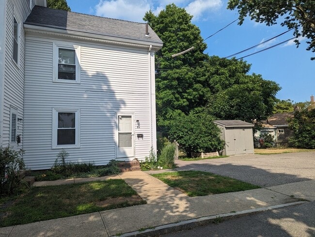 Photo - 8 1/2-82 Russia St Unidad 0