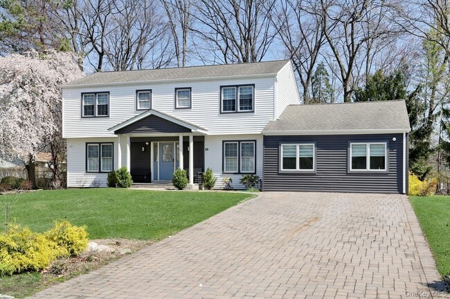 Building Photo - 10 Millbury St