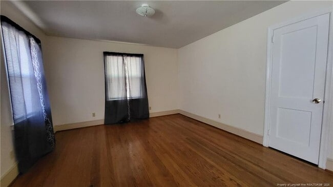 Photo - 207 W 16th St