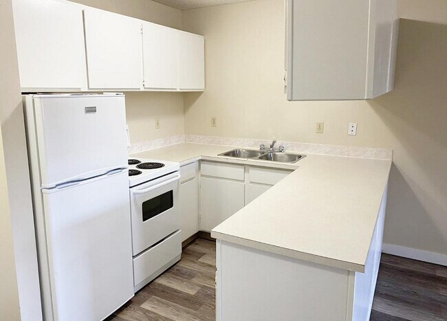 Photo - Capri Gardens