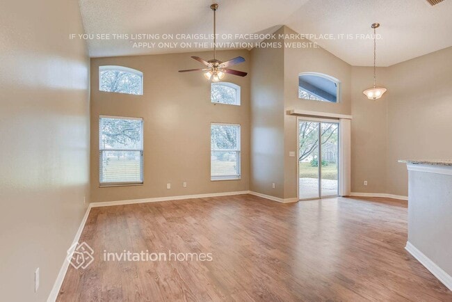 Photo - 219 Chestnut Creek Dr