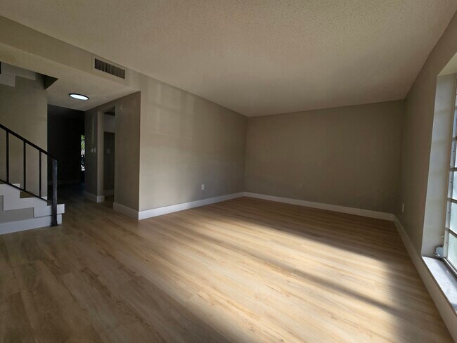 Photo - 17120 SW 94th Ave