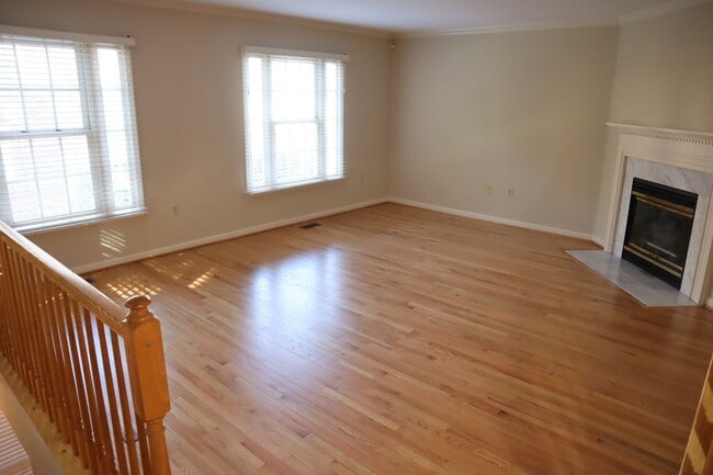 Photo - Premium Townhome in Kentlands Hill District