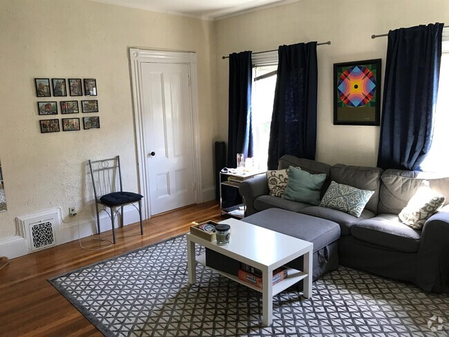 Building Photo - 31 Chester St Unit 2R Rental