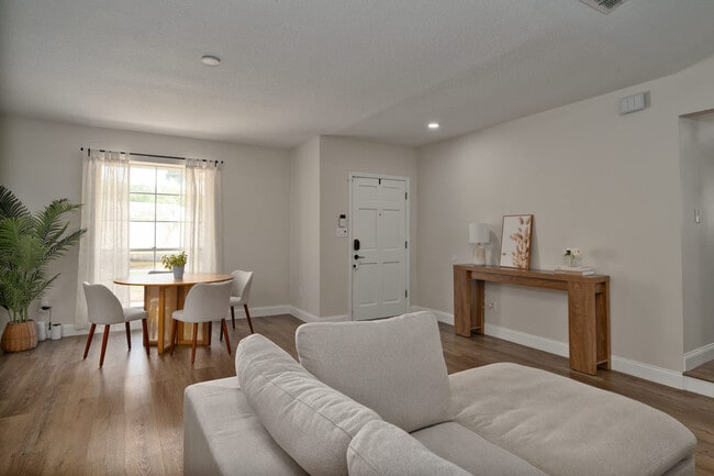 Photo - 4520 Lake Gem Cir Unit ID1075777P