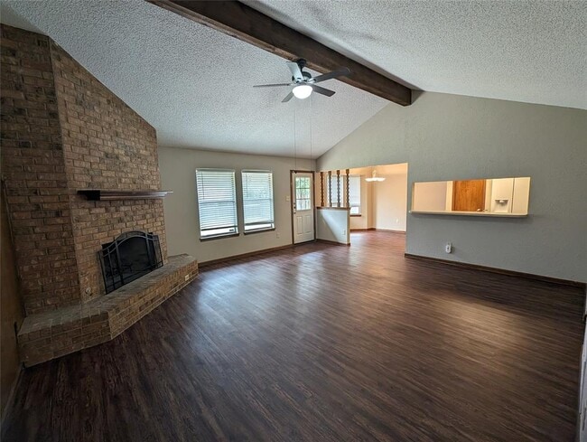 5614 Wagon Train Rd