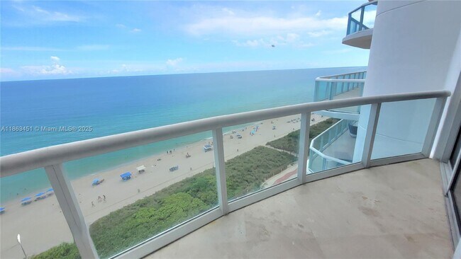 Building Photo - 6365 Collins Ave Unit 1402 Rental