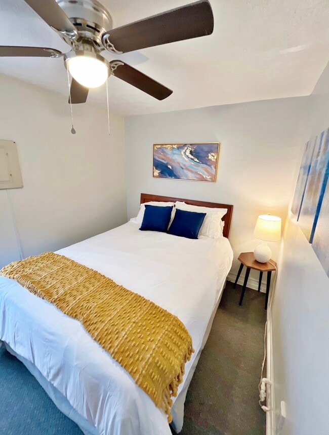 Photo - 911 5th St W Unit 3