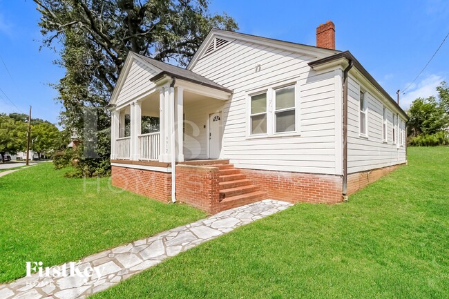 Photo - 3312 Bloomfield Ave SW