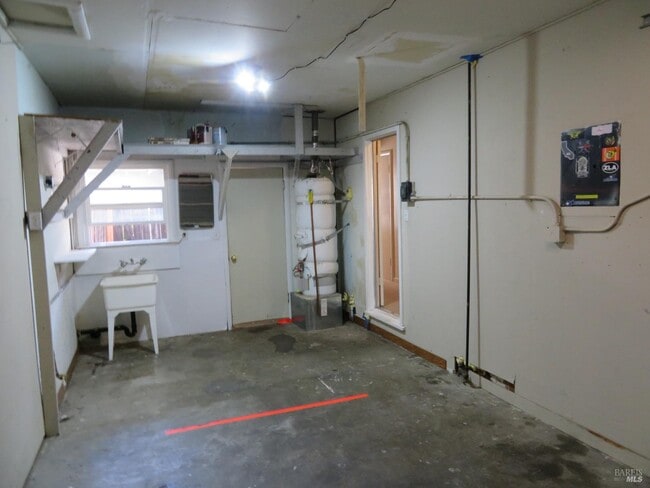 Photo - 812 Lovers Dr