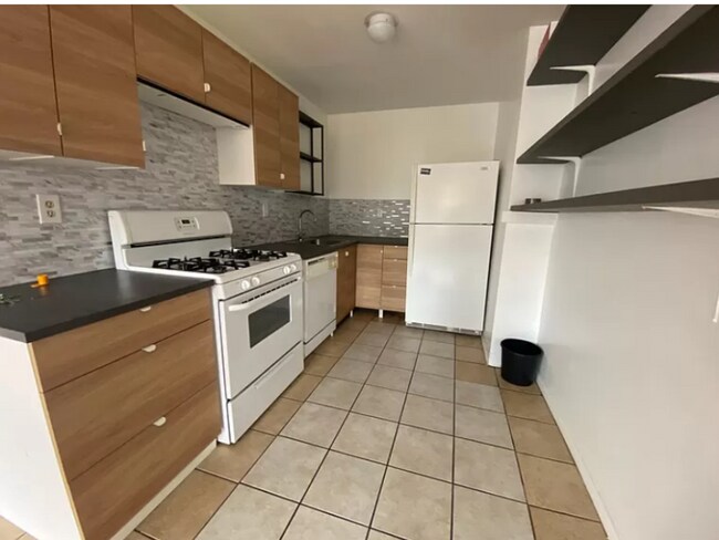 Photo - 1407 E Carson St Unit 3