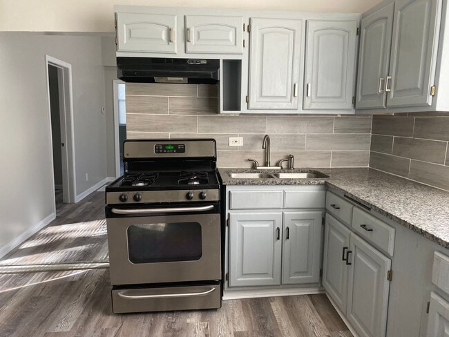 Photo - 7614 S Maryland Ave Unit 1