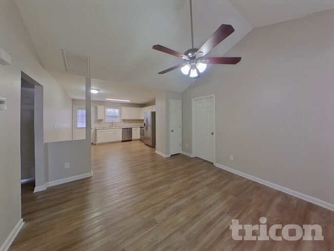 Photo - 310 Dexter Pl