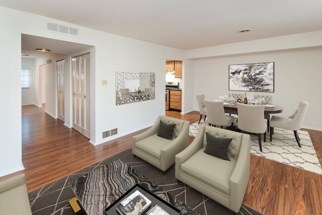 Country Club Apartments
