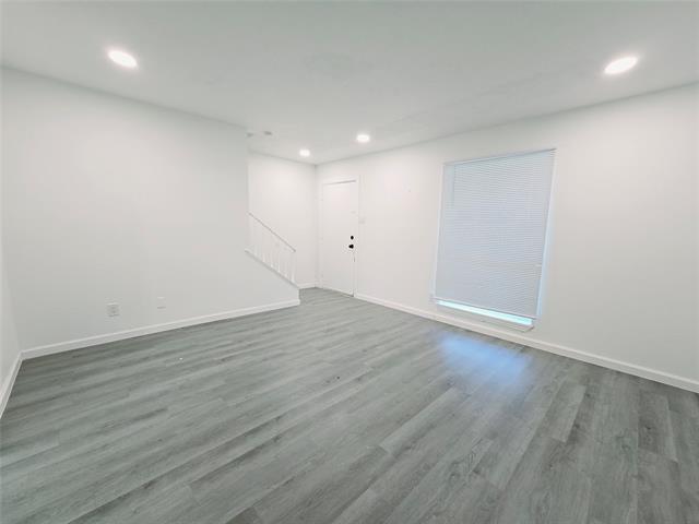 Photo - 620 Royal Crest Dr