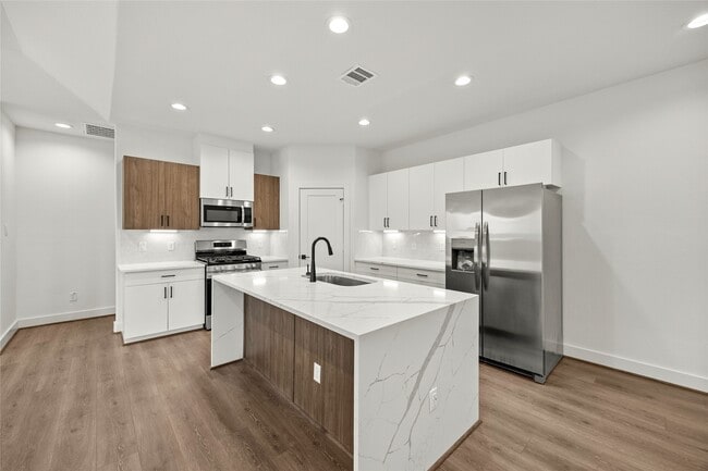 Photo - 2710 Bronze Vis Dr