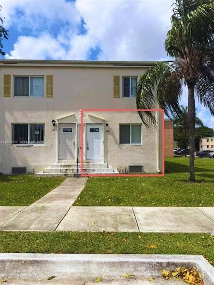 Building Photo - 217 NW 84th St Unit 217