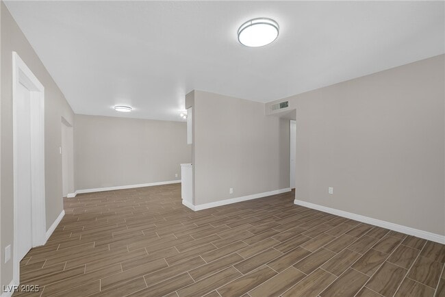 Building Photo - 416 Rossmoyne Ave Rental