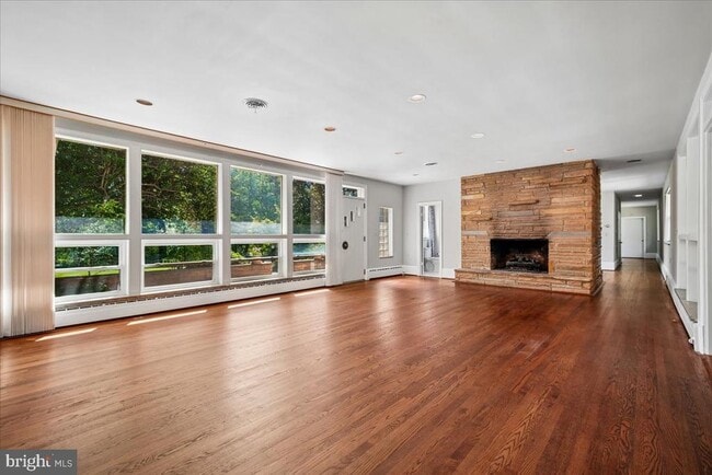 Photo - 8106 W Boulevard Dr
