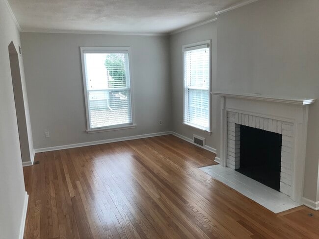 Photo - 5214 Cedar St