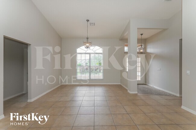 Photo - 5718 Wedgefield Dr