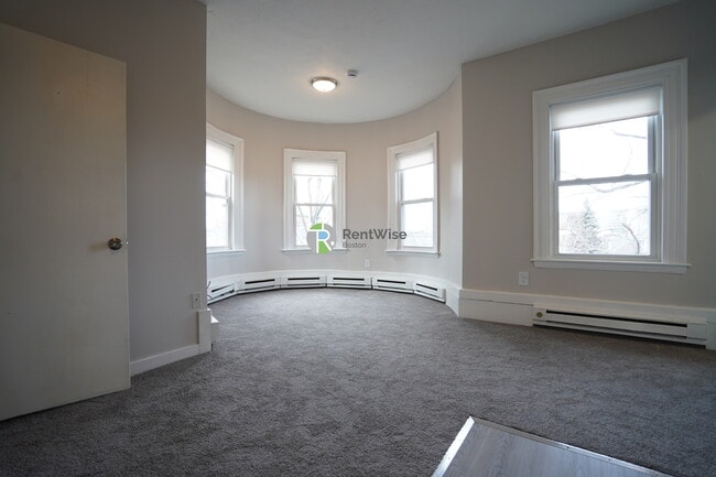 Building Photo - 592 Cambridge St Unit 23