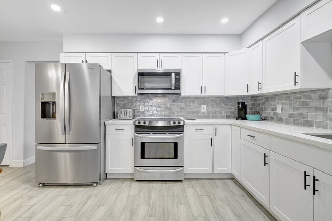 Photo - 2374 Poinciana Dr Unidad FL1-ID1073509P