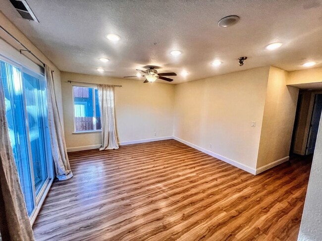 Photo - 2 Bedroom Condo for Rent Unidad 57