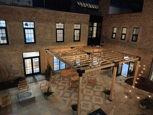 Photo - 1810 N Wells St Unit Lincoln Park Mews