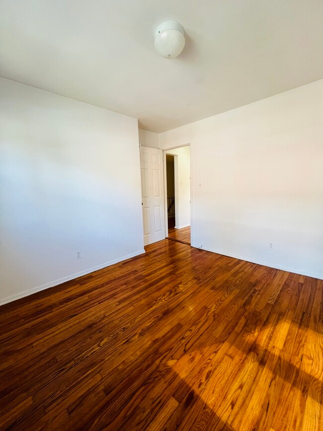 Photo - 359 Grove St Unit 3