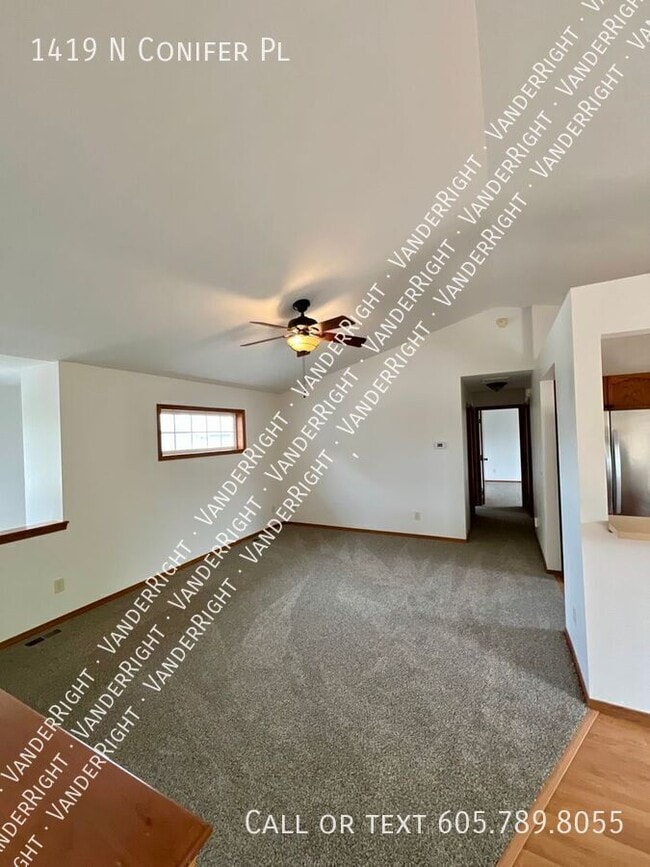 Photo - 1419 N Conifer Pl