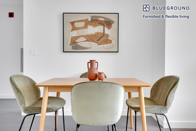 Photo - 900 Monroe St Unidad FL6-ID813