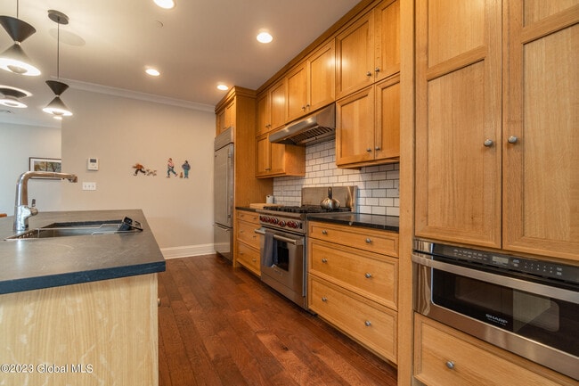 Photo - 37 Henry St Unit APT 401