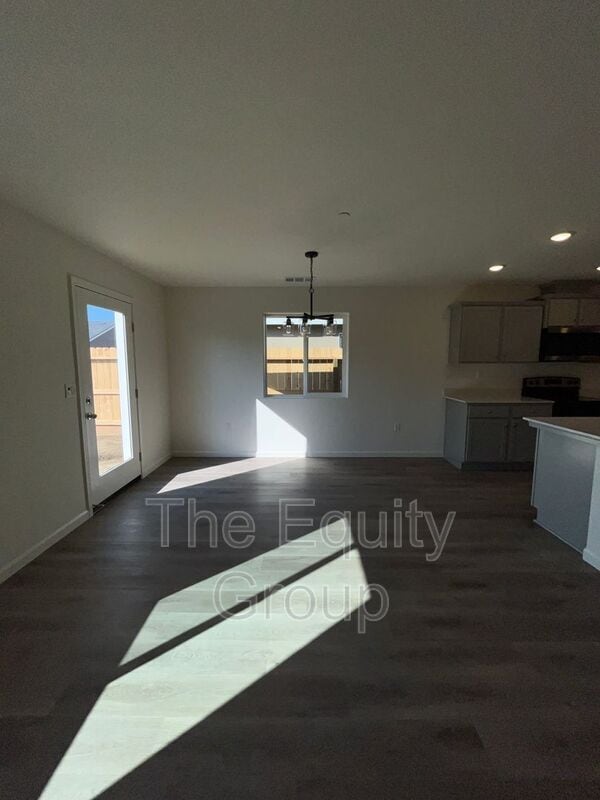 Photo - 7039 W Wren Ave