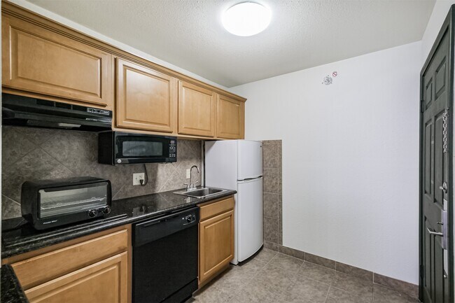 Photo - 1025 Swanson St Unit 211