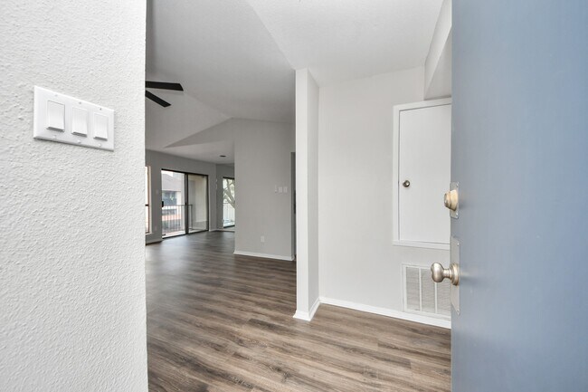 1818 Augusta Dr Unit 14