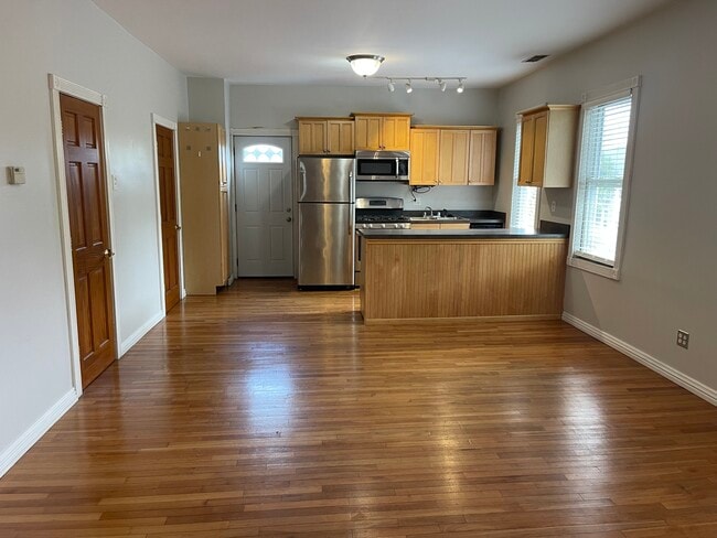 Photo - 1834 W Thomas St Unit 1834 W Thomas St #2