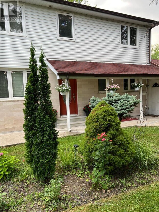 Photo - 2451 Loanne Dr