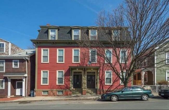 Building Photo - 133 Otis St Unit 2 Rental