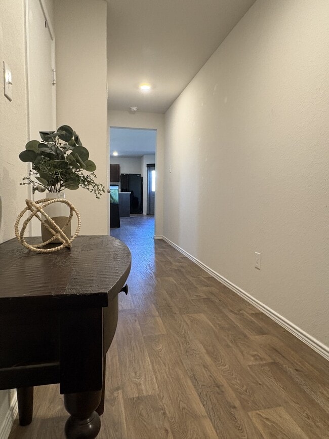 Photo - 5826 Kendall Pr