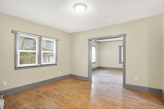 Photo - 1611 Nichol Ave