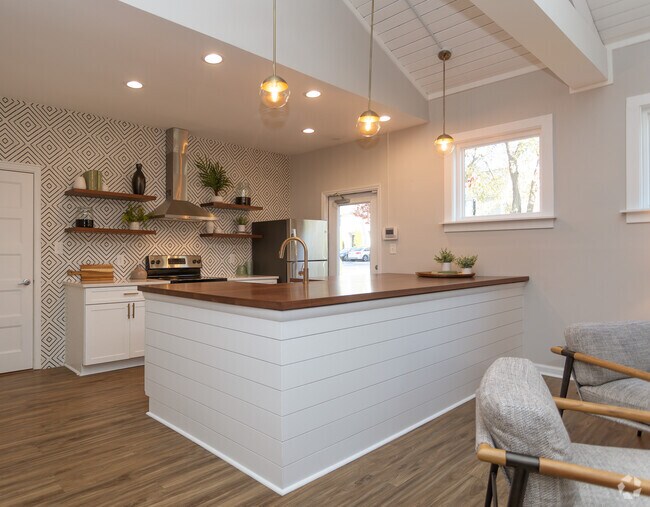 Leasing Office