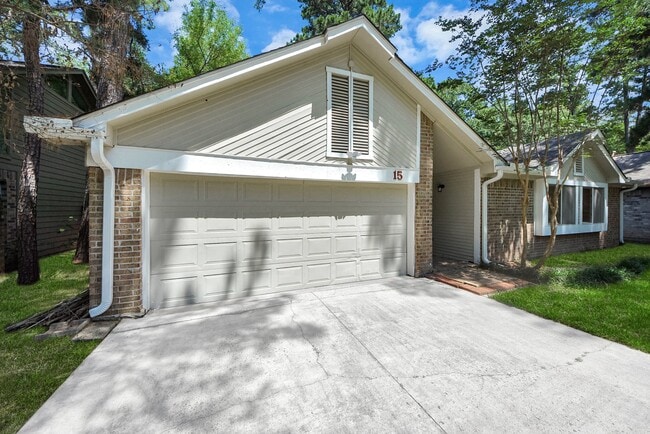 Photo - 15 Brentwood Oaks Ct
