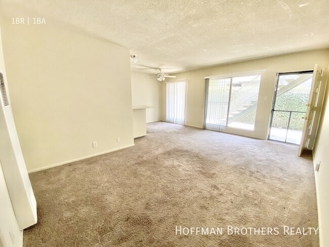 Building Photo - 3339 Mentone Ave