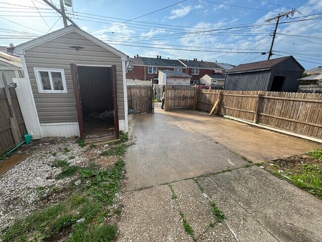 Photo - 4 bedroom townhouse Dundalk