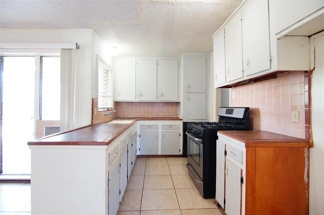 Photo - 4048 Newshire Dr