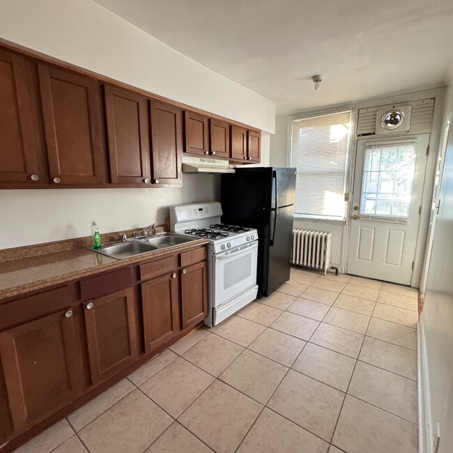 Photo - 441 Manor Pl NW Unit 1