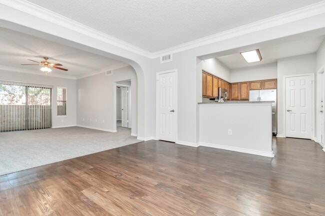 Building Photo - 1600 Eldridge Pkwy Unit 1202