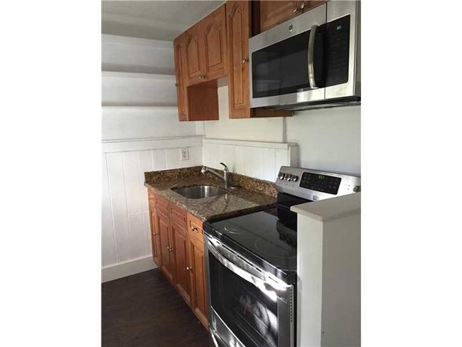 Photo - 511 NE 62nd St